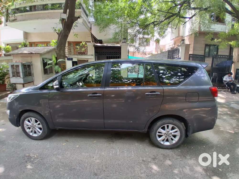 Toyota Innova Crysta Gx 2017