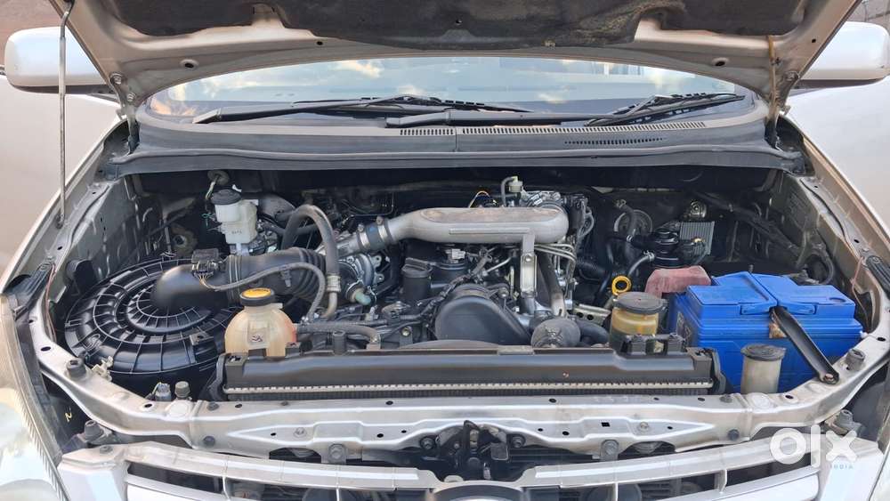 Toyota Innova 2004-2011 2.5 G4 Diesel 8-seater, 2011, Diesel
