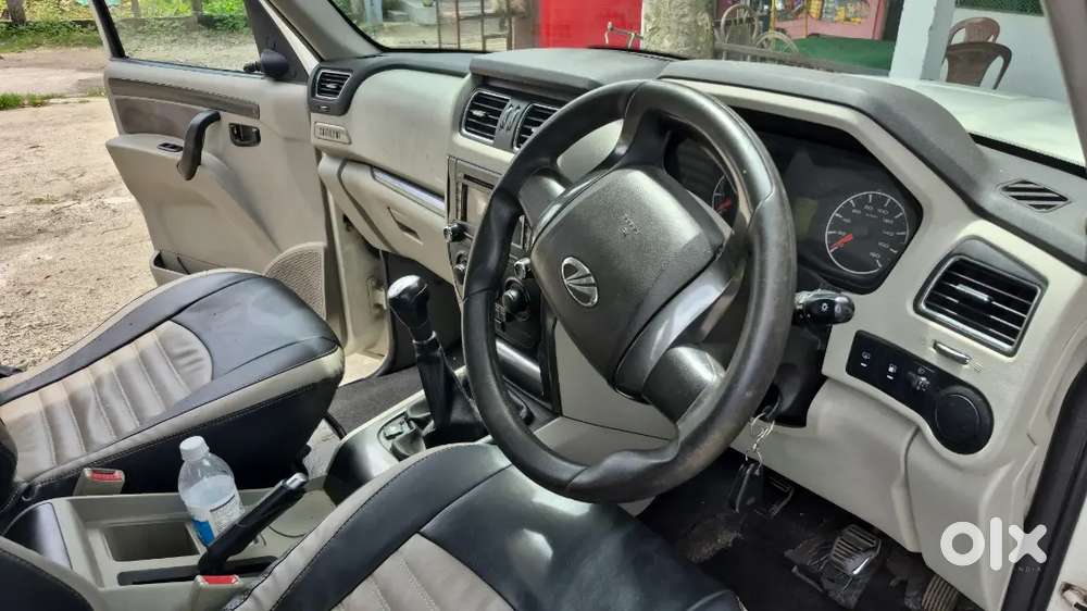 Mahindra Scorpio S6 Plus 2015