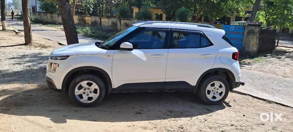 Hyundai Venue 2021 Petrol Good Condition