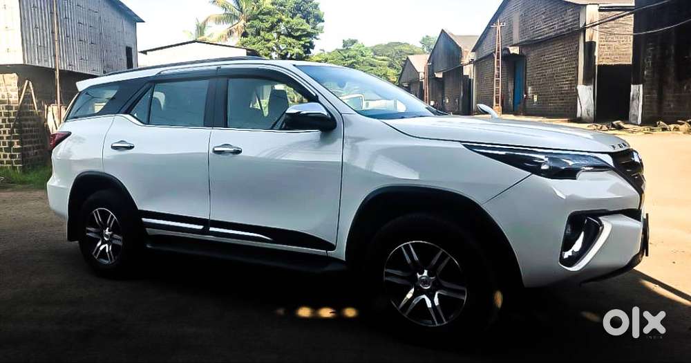Toyota Fortuner Legender