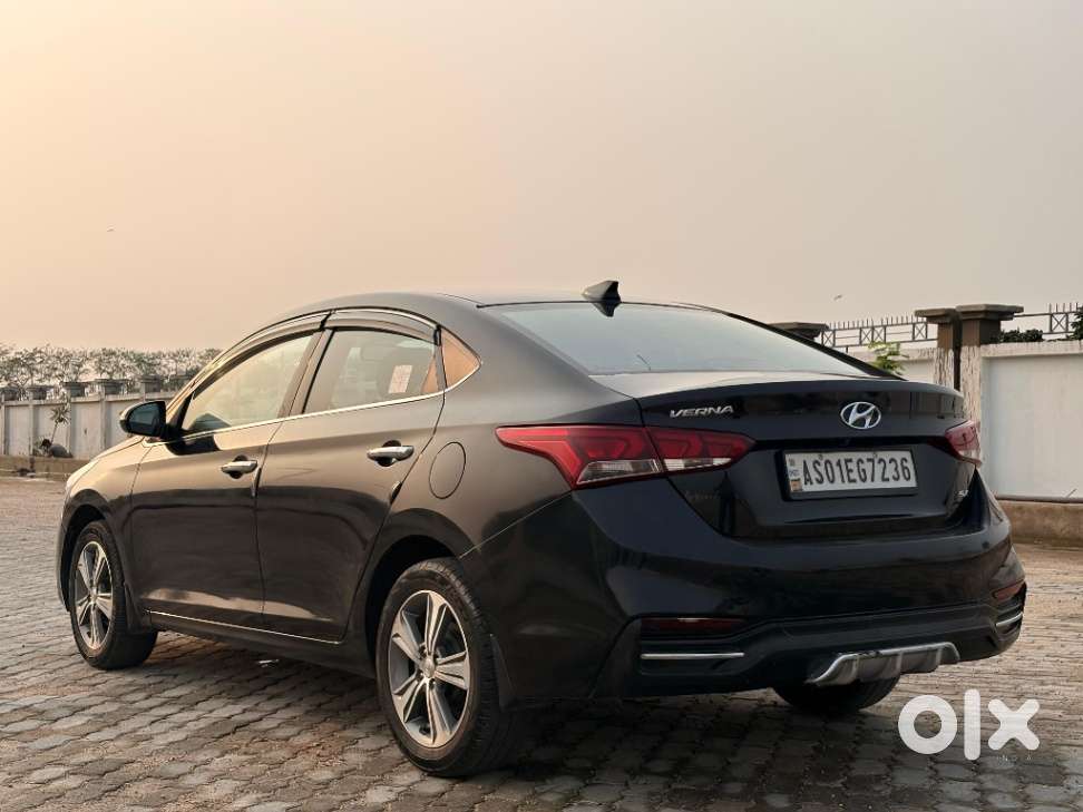 Hyundai Verna 1.6 Sx (o) Vtvt, 2019, Petrol