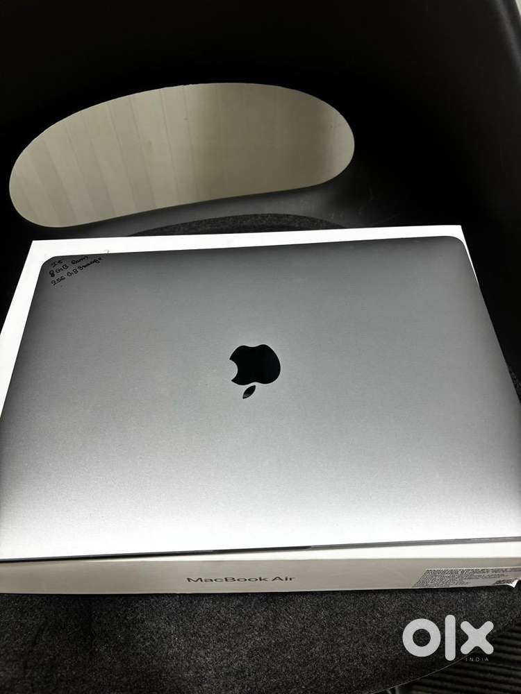 Apple MacBook Pro 13-inch (A1989) - Core i5, 8GB RAM, 256GB