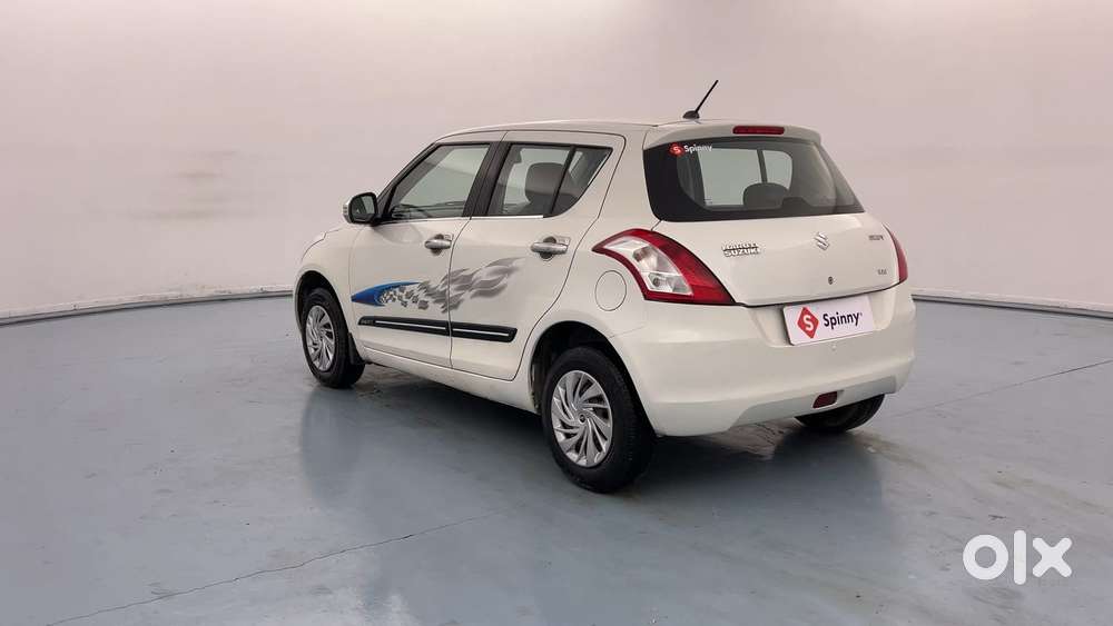 Maruti Suzuki Swift Vxi Optional, 2016, Petrol