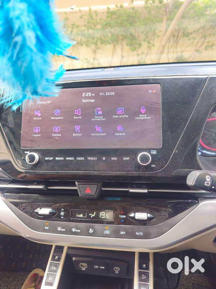 Kia Carens Luxury 2022