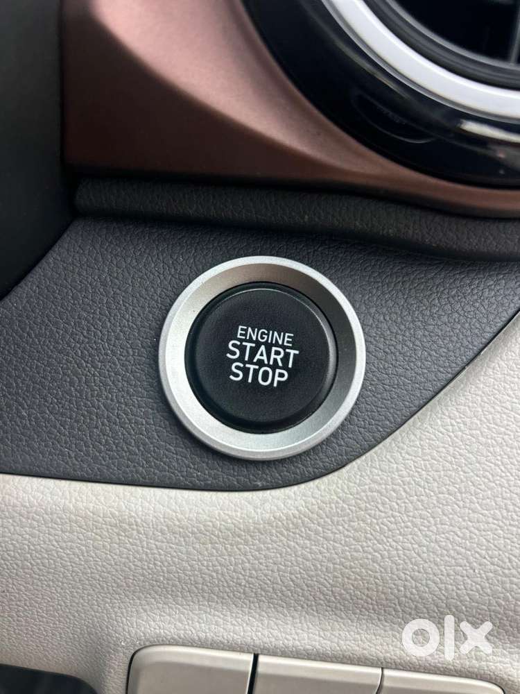 Hyundai Aura 1.2 Sx Cng, 2024, Petrol