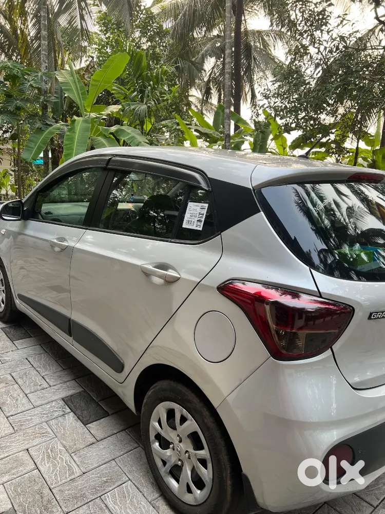 Hyundai Grand I10 2017 Petrol Well Maintained