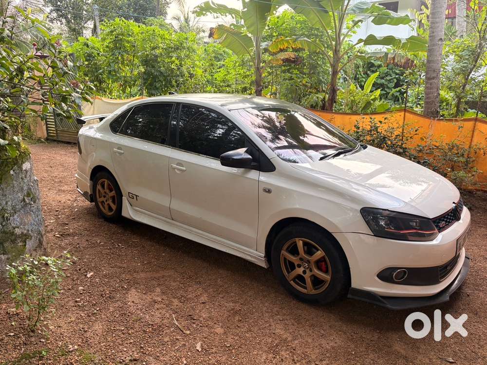 Volkswagen Vento 1.6 Highline At Petrol
