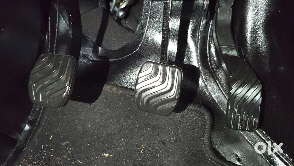 Renault Triber Rxt, 2025, Petrol