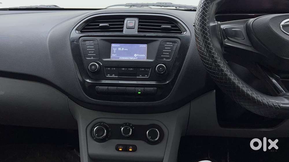 Tata Tiago 1.2 Revotron Xm Cng, 2022, Cng & Hybrids
