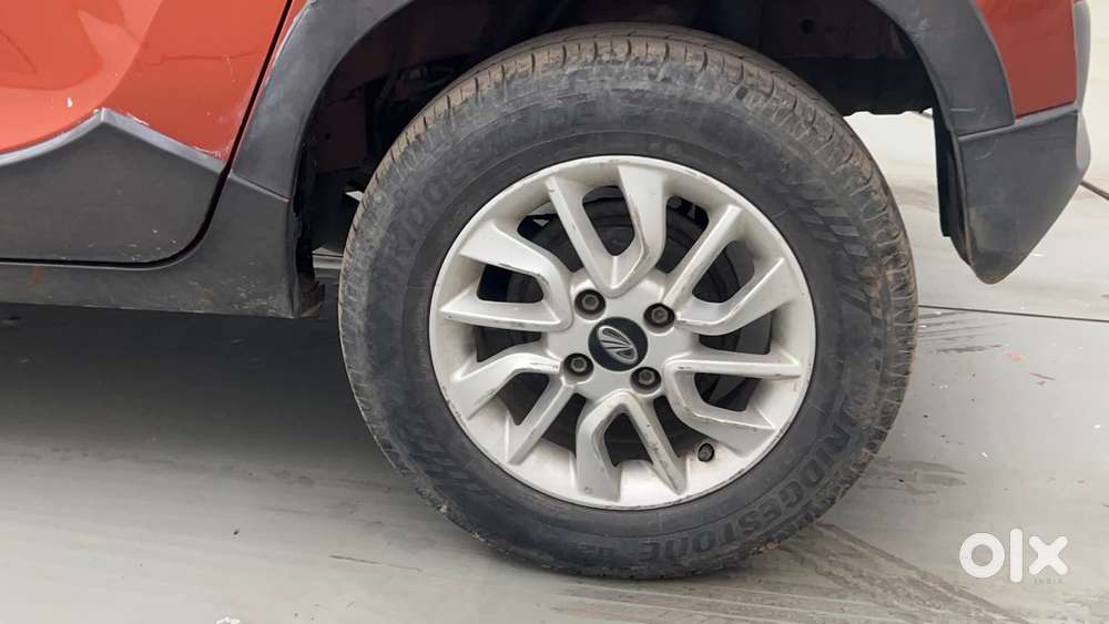 Mahindra Kuv 100 Mfalcon G80 K6 Plus, 2017, Petrol