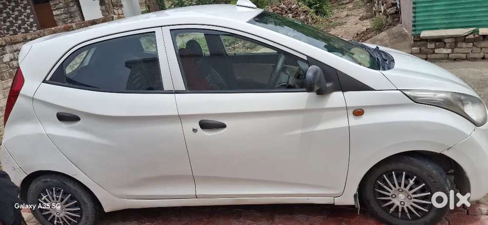 हुंडई एरा प्लस कार सीएनजी के साथ