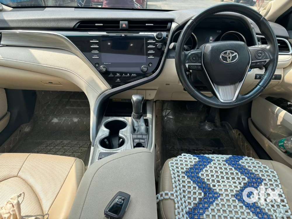 Toyota Camry, 2020, Petrol