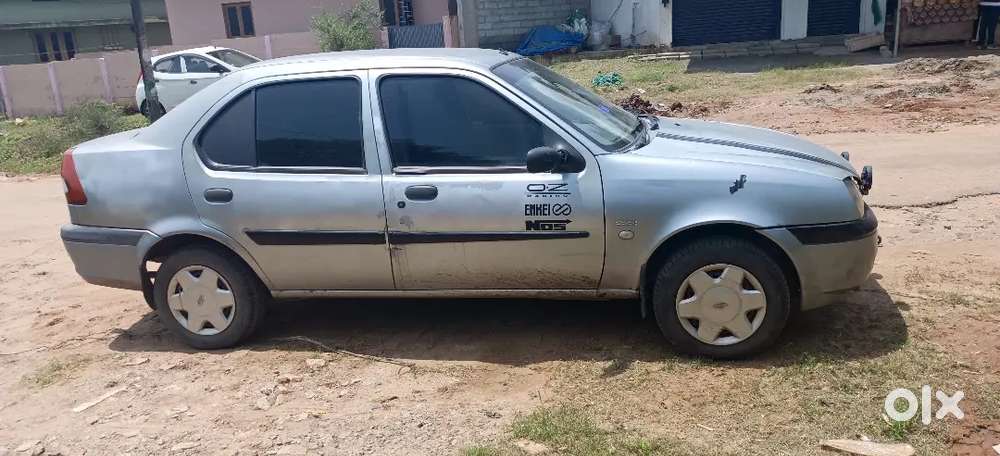 Ford Ikon 1.3 Zxi 2003