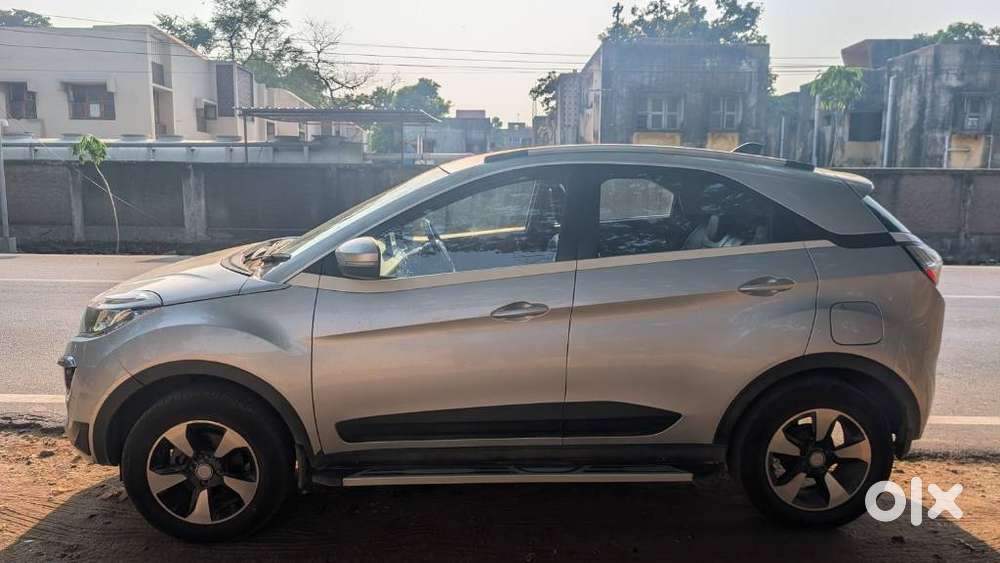 Tata Nexon 1.2 Revotron Xza Plus, 2018, Petrol