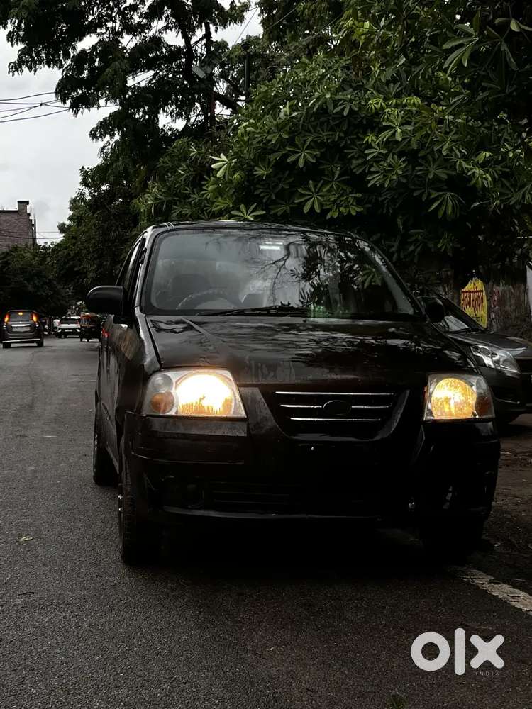 Hyundai Santro Xing Black (alloy Wheels)