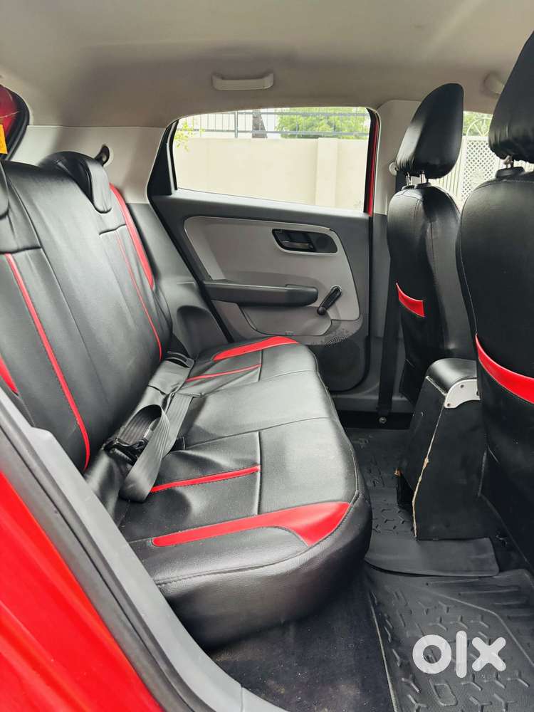 Tata Altroz 1.2 Xe, 2020, Petrol