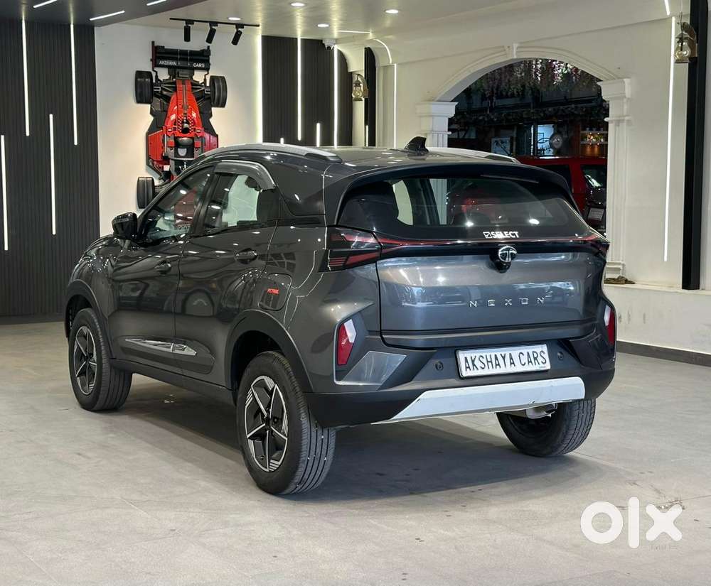Tata Nexon Creative Plus S 1.2 Revotron Petrol 6 Mt, 2024, Petrol