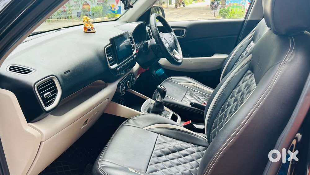 Hyundai Venue Petrol Manual 2022