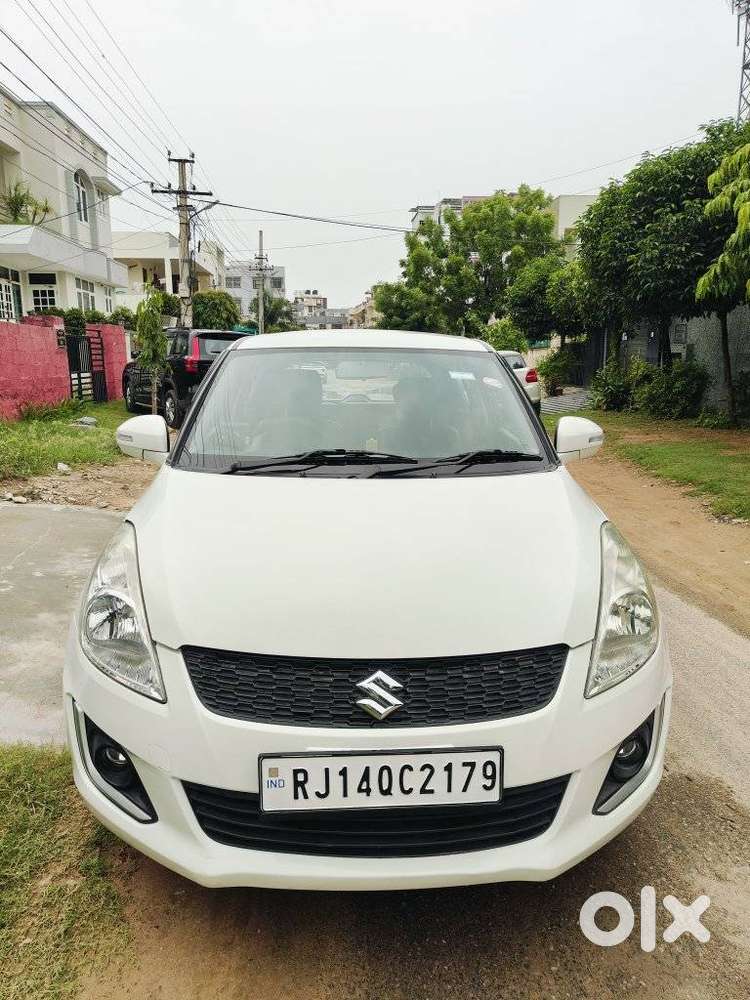Maruti Suzuki Swift Vxi With Abs, 2016, Petrol