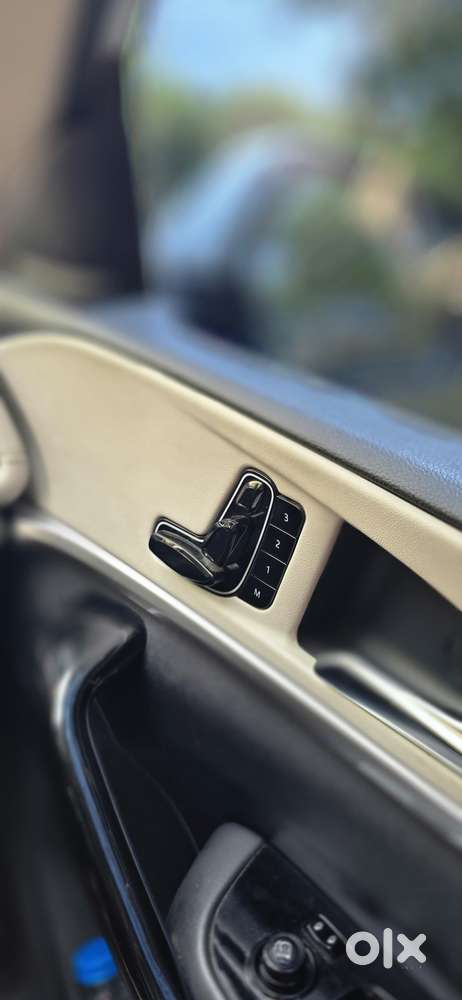 Mahindra Xuv700 2.2 Ax 7 Diesel At Luxury Pack Str, 2023, Diesel