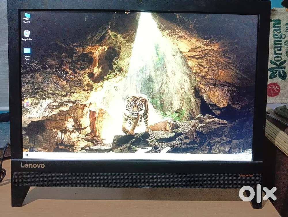 All in one PC  19.5 screen 1TB HDD , 4 GB RAM,