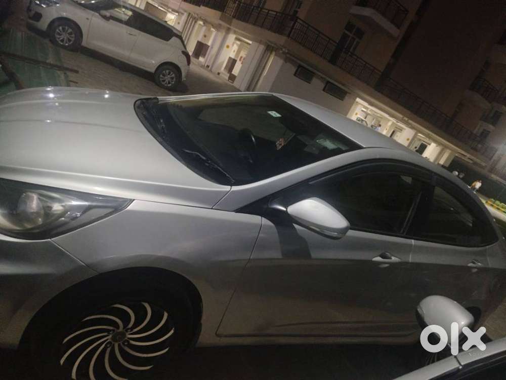 Hyundai Verna Fluidic 1.6 Vtvt Sx, 2013, Petrol