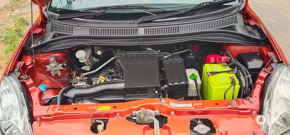 Maruti Suzuki Swift Lxi Bsiv, 2010, Petrol