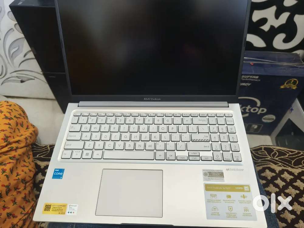 Asus vivo book 15 it has i3 13th gen, 8 gb ram , 512 gb Storage SSD,