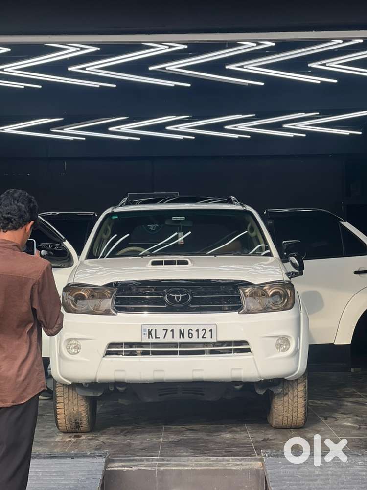 Toyota Fortuner Diesel Manual 2010
