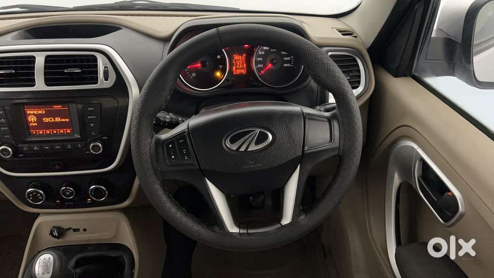 Mahindra Tuv 300 T8, 2016, Diesel