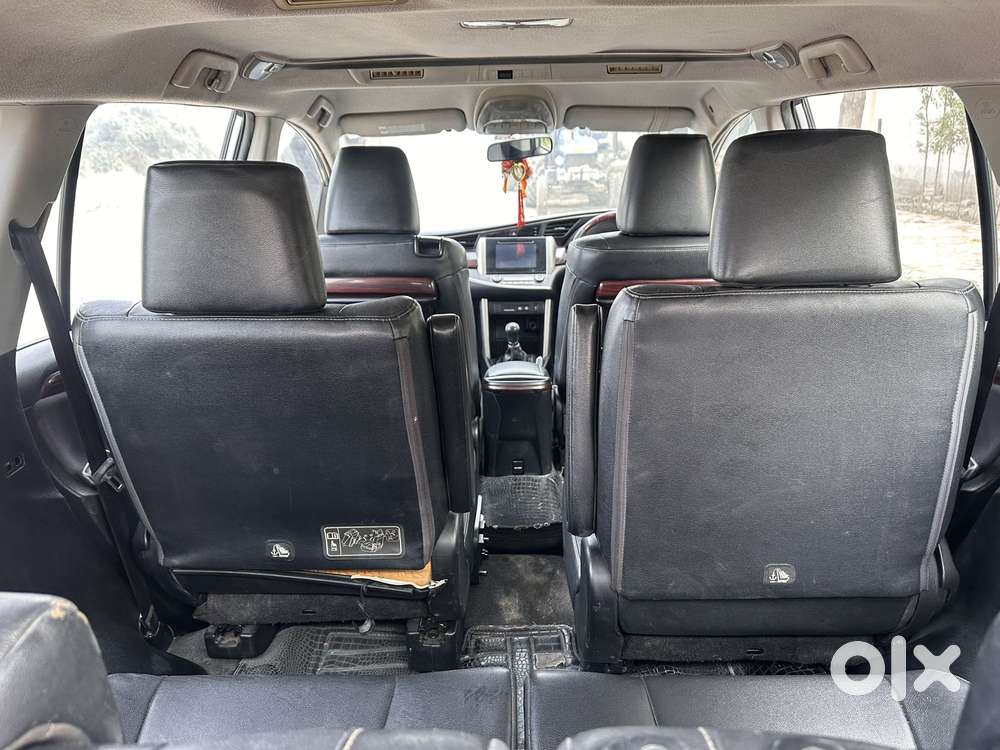 Toyota Innova Crysta