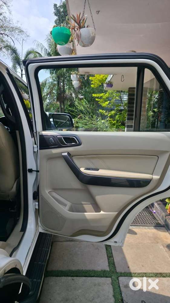 Hr 26 Company Record Ford Endeavour 2017 Titanium 3.2