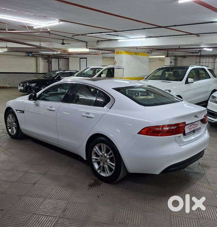 Jaguar Xe Portfolio, 2016, Petrol