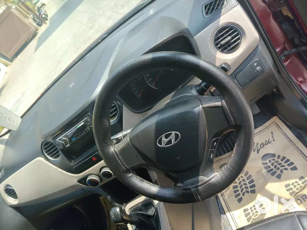Hyundai Grand I10 2015 Diesel 80000 Km Driven