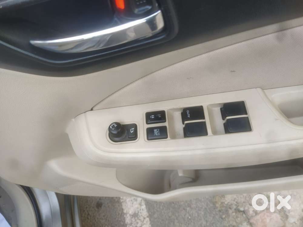 Maruti Suzuki Dzire Vxi Ags, 2023, Petrol