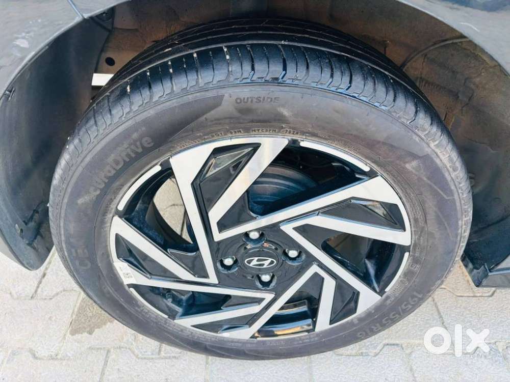 Hyundai I20 Asta (o) 1.2 Mt Dual Tone, 2024, Petrol