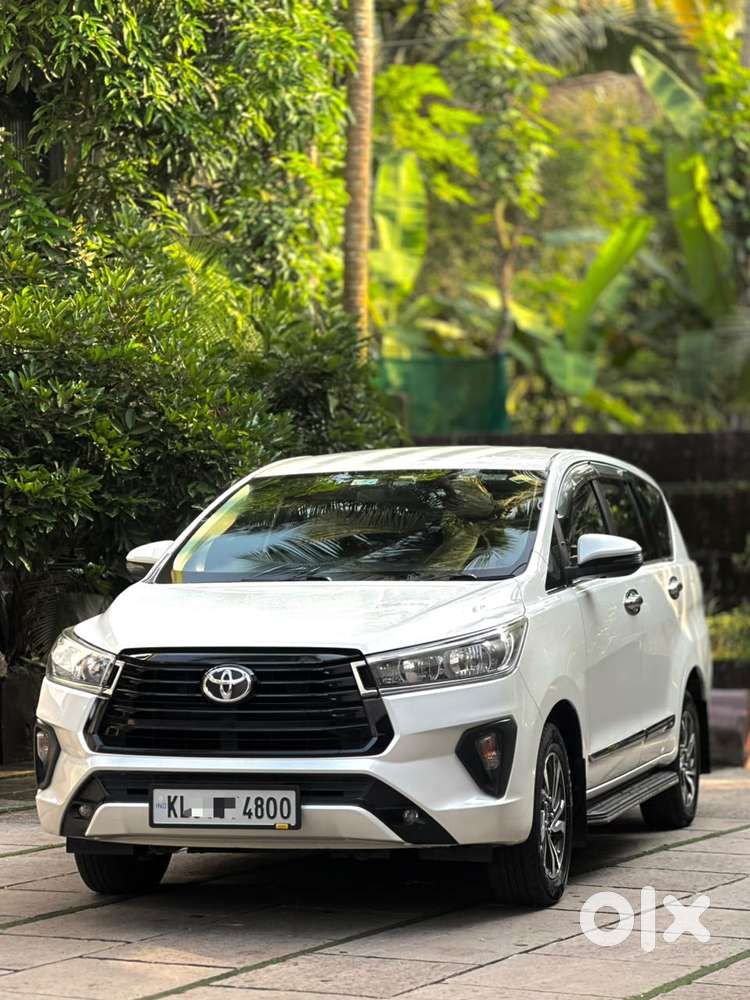 Toyota Innova Crysta [2020-ongoing] 2.4 Gx At 8 Str, 2022, Diesel