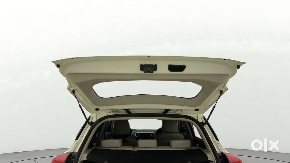 Mahindra Xuv300 1.2 W8 (o) Amt Petrol, 2021, Petrol