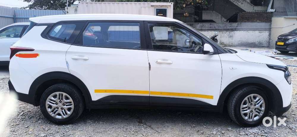 Kia Carens, 2024, Petrol