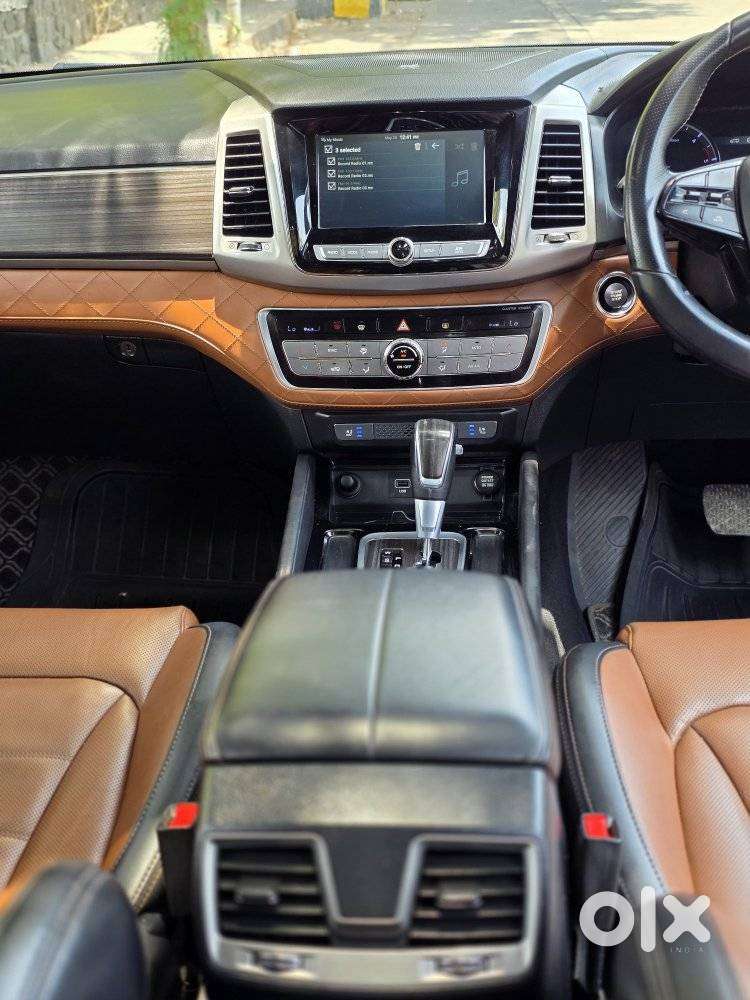Mahindra Alturas G4 4wd At, 2020, Diesel