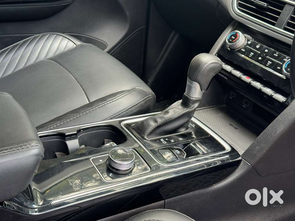 Mahindra Xuv700 Ax7l 6 Str At, 2023, Diesel