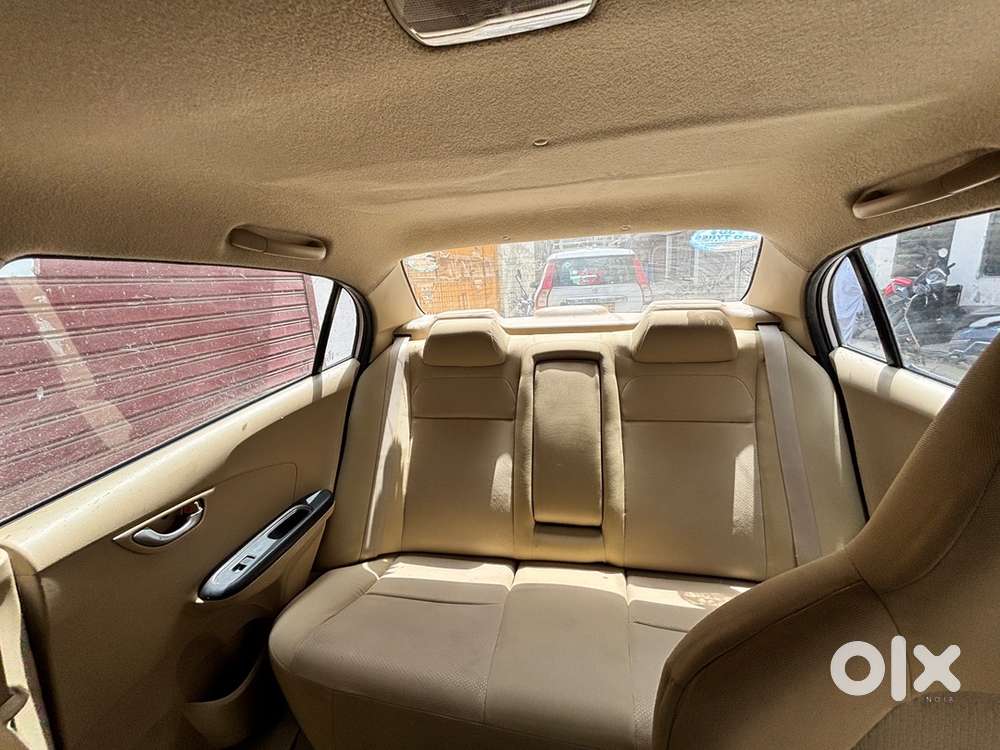 Honda Amaze 2017 Petrol Well Maintained