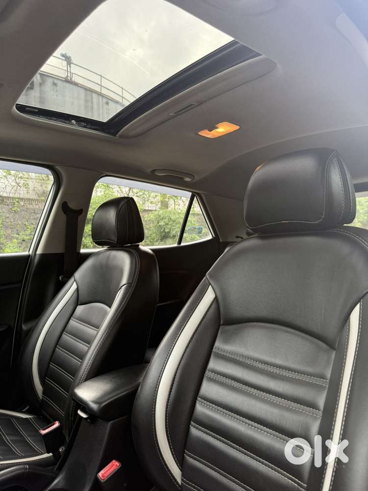 Hyundai Venue 1.0 Sx (o) Turbo Dct, 2021, Petrol