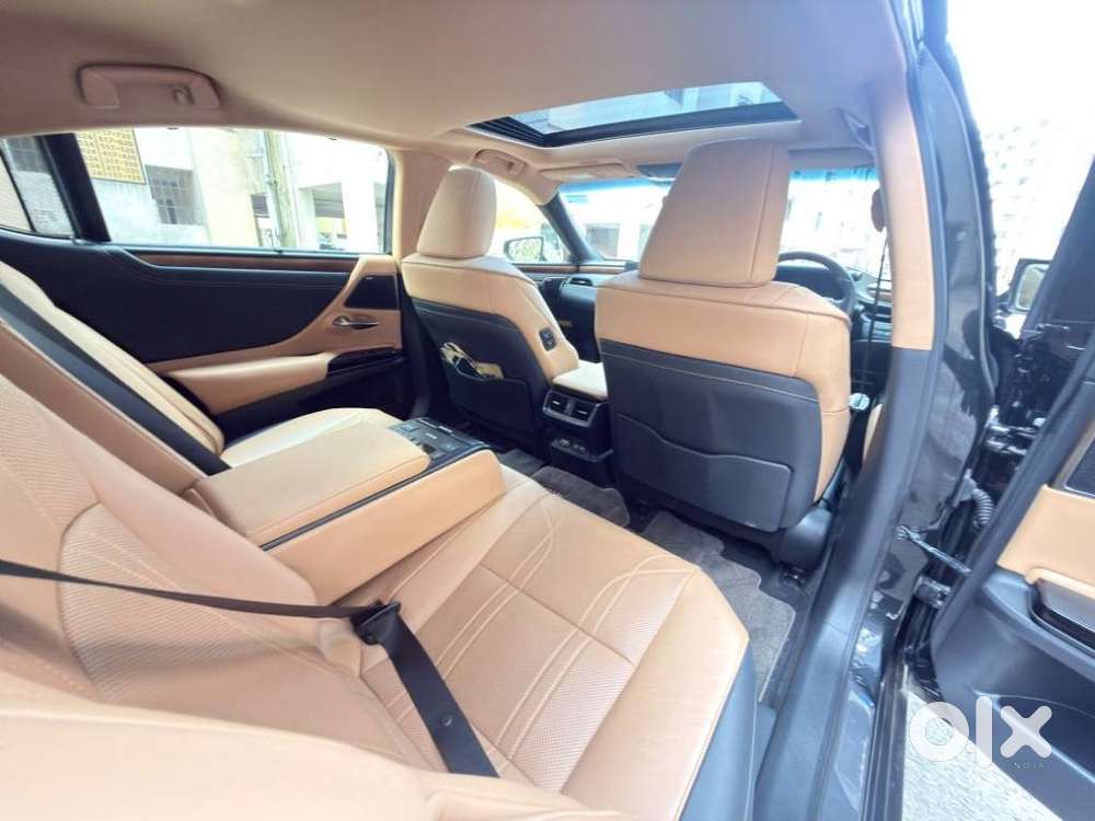 Lexus Es 300h Luxury, 2025, Cng & Hybrids