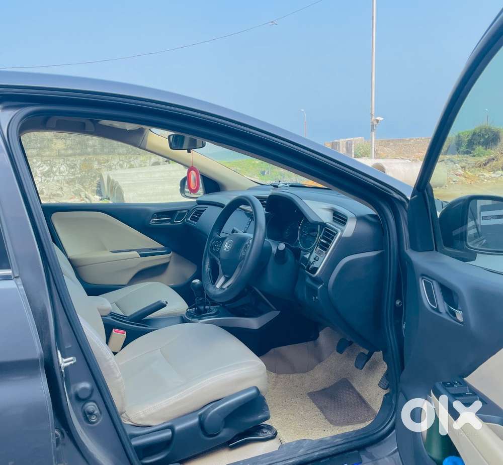 2017 Honda City 1.5 V (petrol) • Showroom Quality •