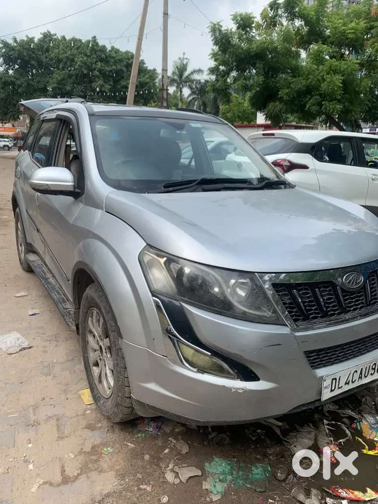 Mahindra Xuv500 W10 2016