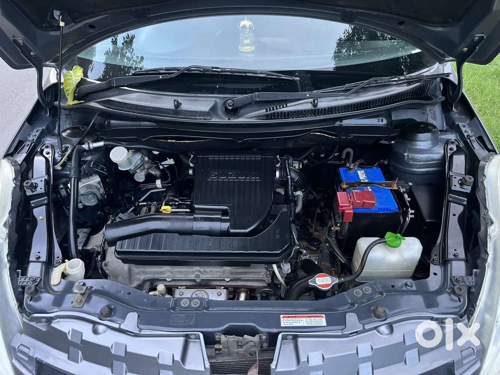 Maruti Suzuki Swift Zxi, 2012, Petrol