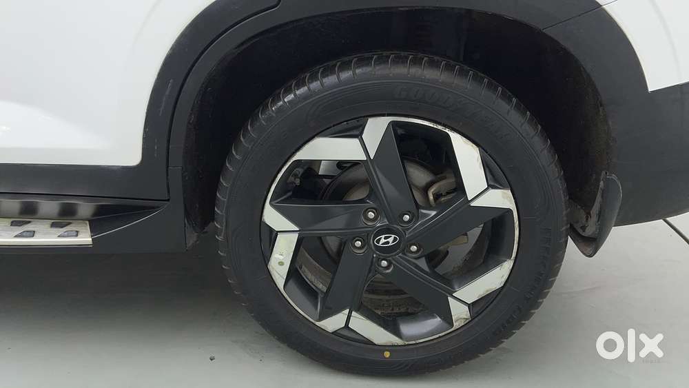 Hyundai Alcazar 1.5 Tdct Signature (o) 7s Petrol, 2023, Petrol