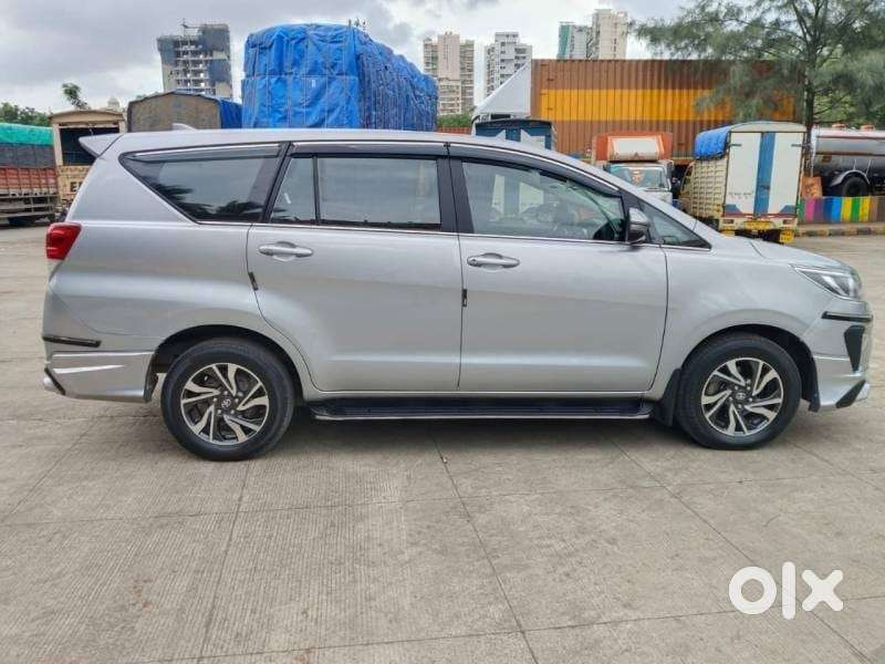 Toyota Innova Crysta 2.4 G Mt 8s, 2022, Diesel